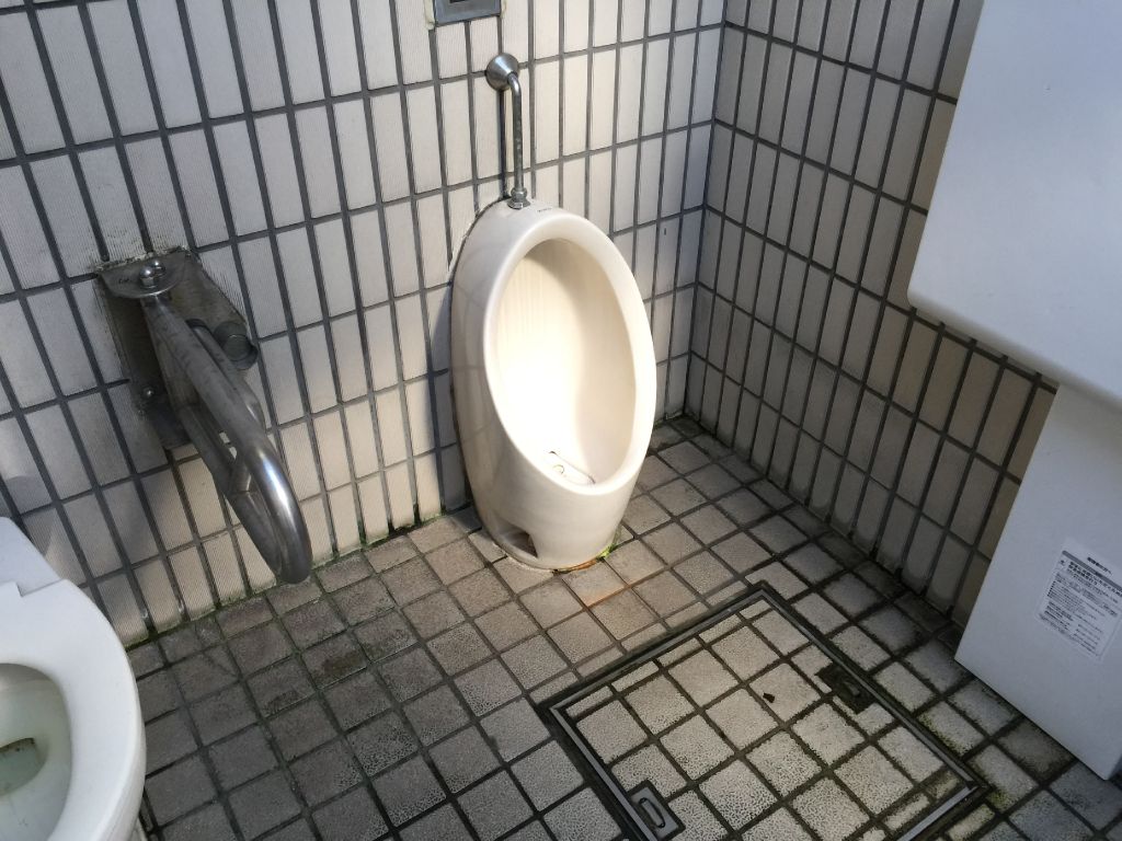 菖蒲橋際公衆便所