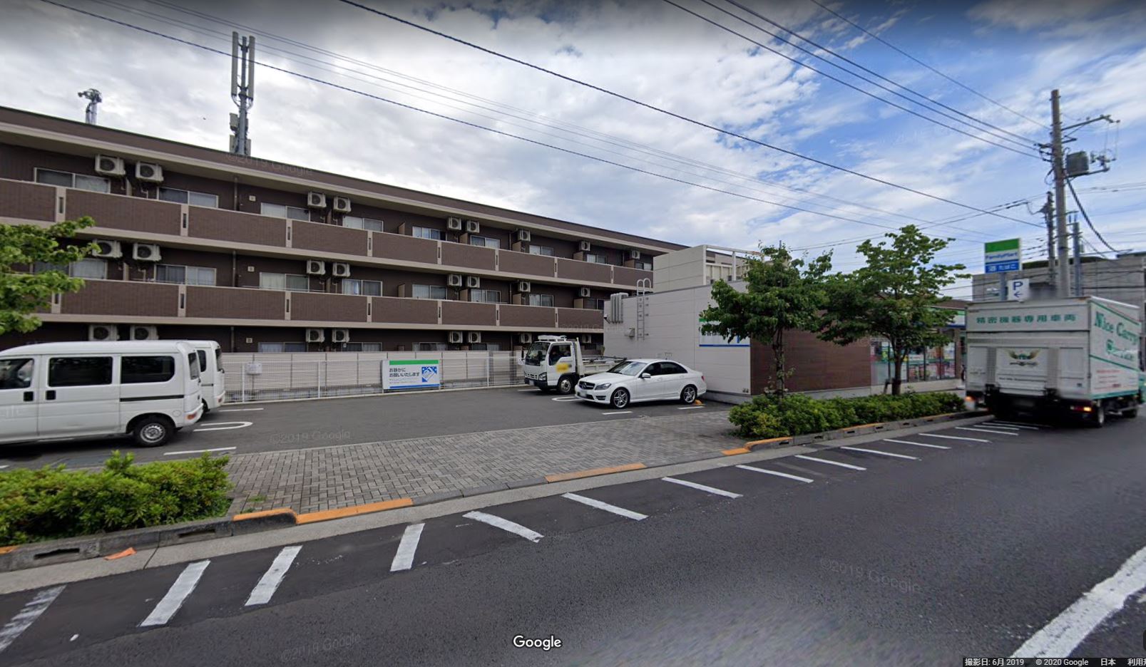 ファミリーマート 調布仙川町一丁目店