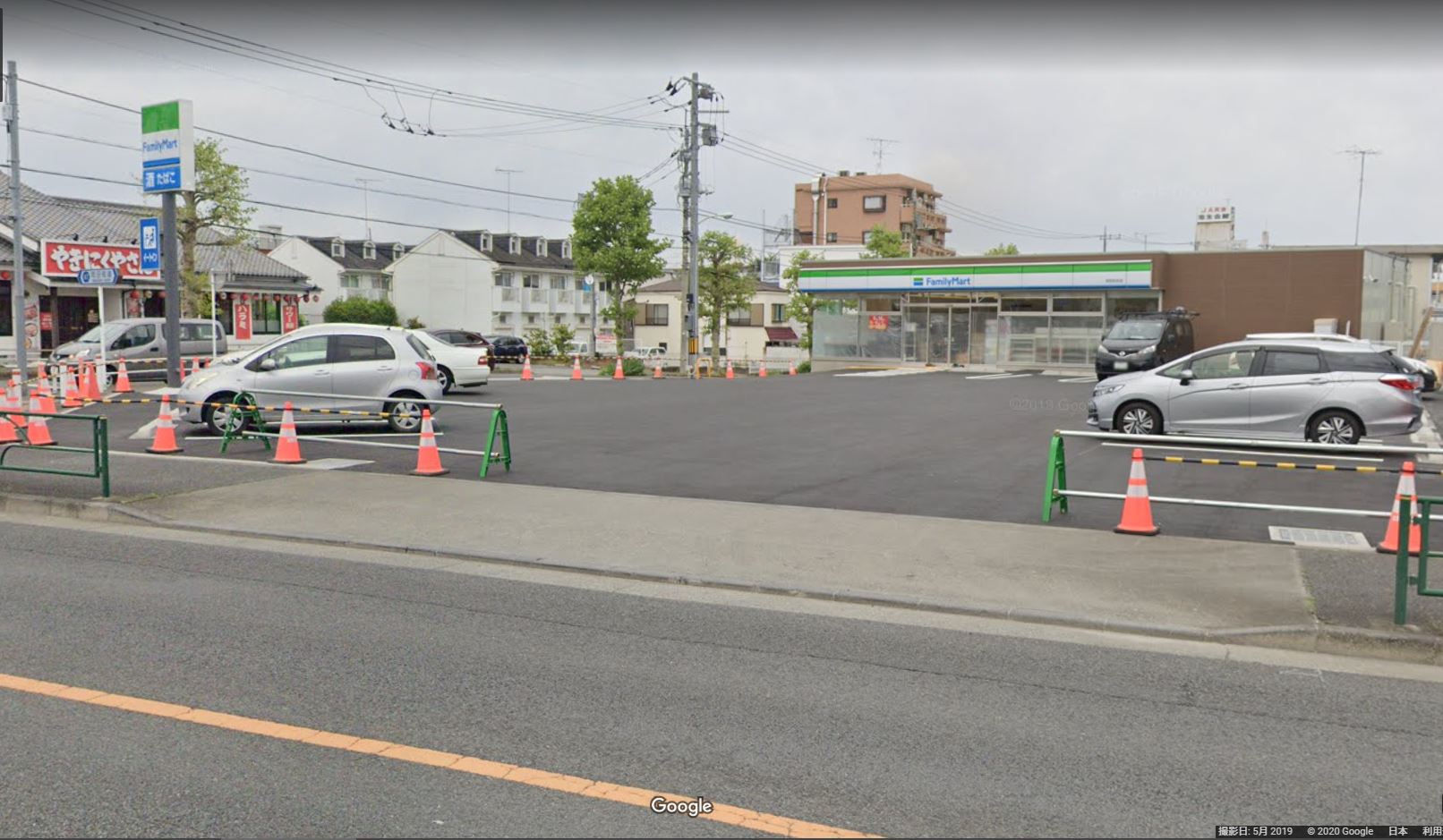 ファミリーマート 町田忠生店