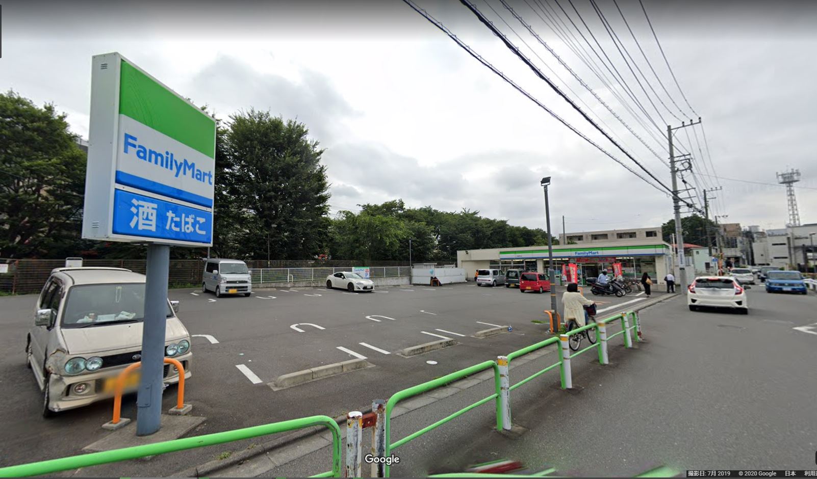 ファミリーマート 拝島駅北店