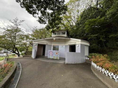 大池公園　テニスコート付近公衆トイレ